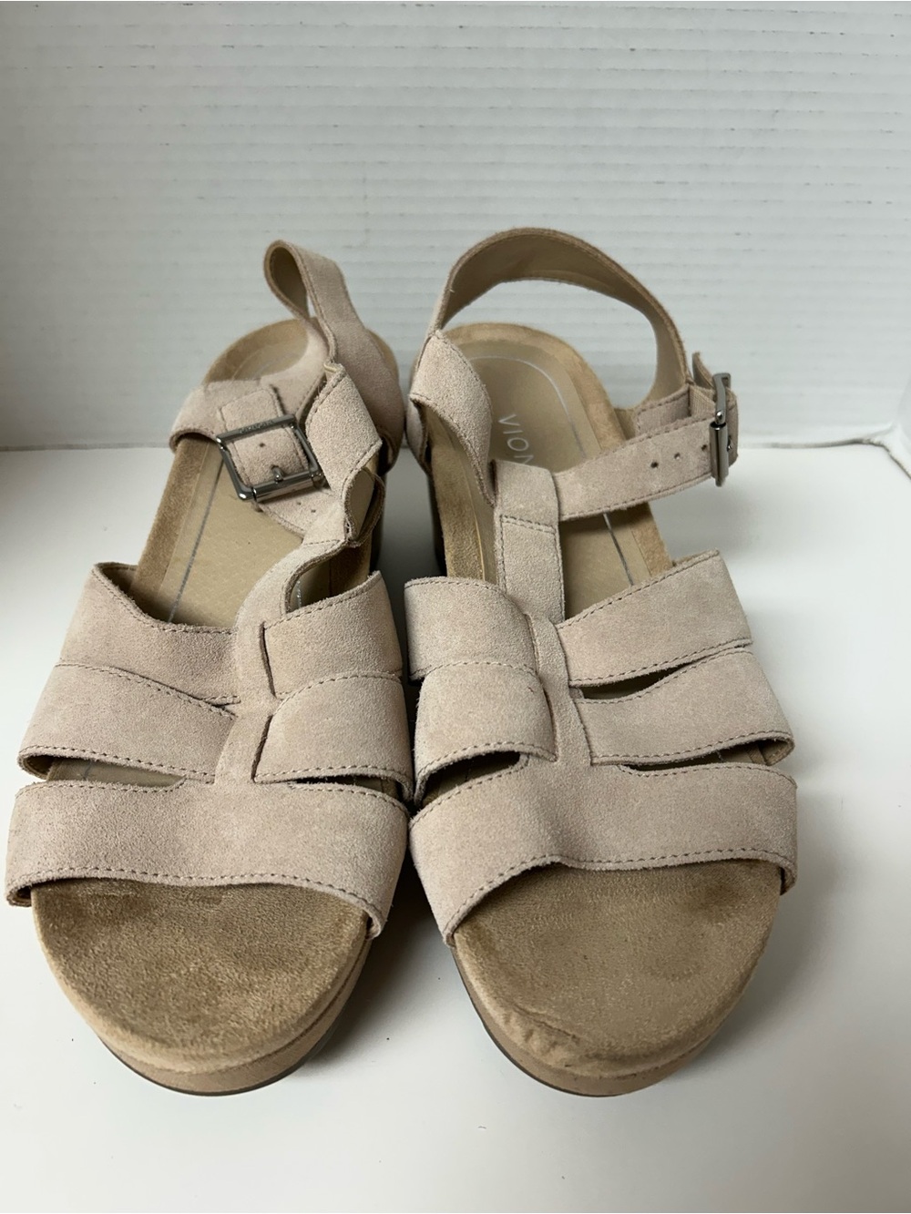 Vionic Hoola Tawny Suede T-Strap Platform Wedge Sandals Tan Cream Size 10